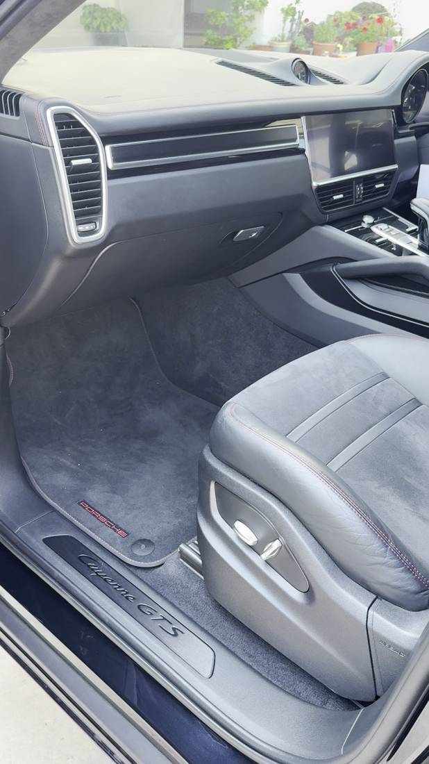 Porsche Cayenne GTS interior after detailing
