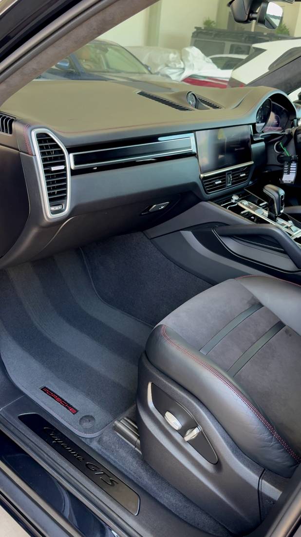 Porsche Cayenne GTS detailed interior, second view